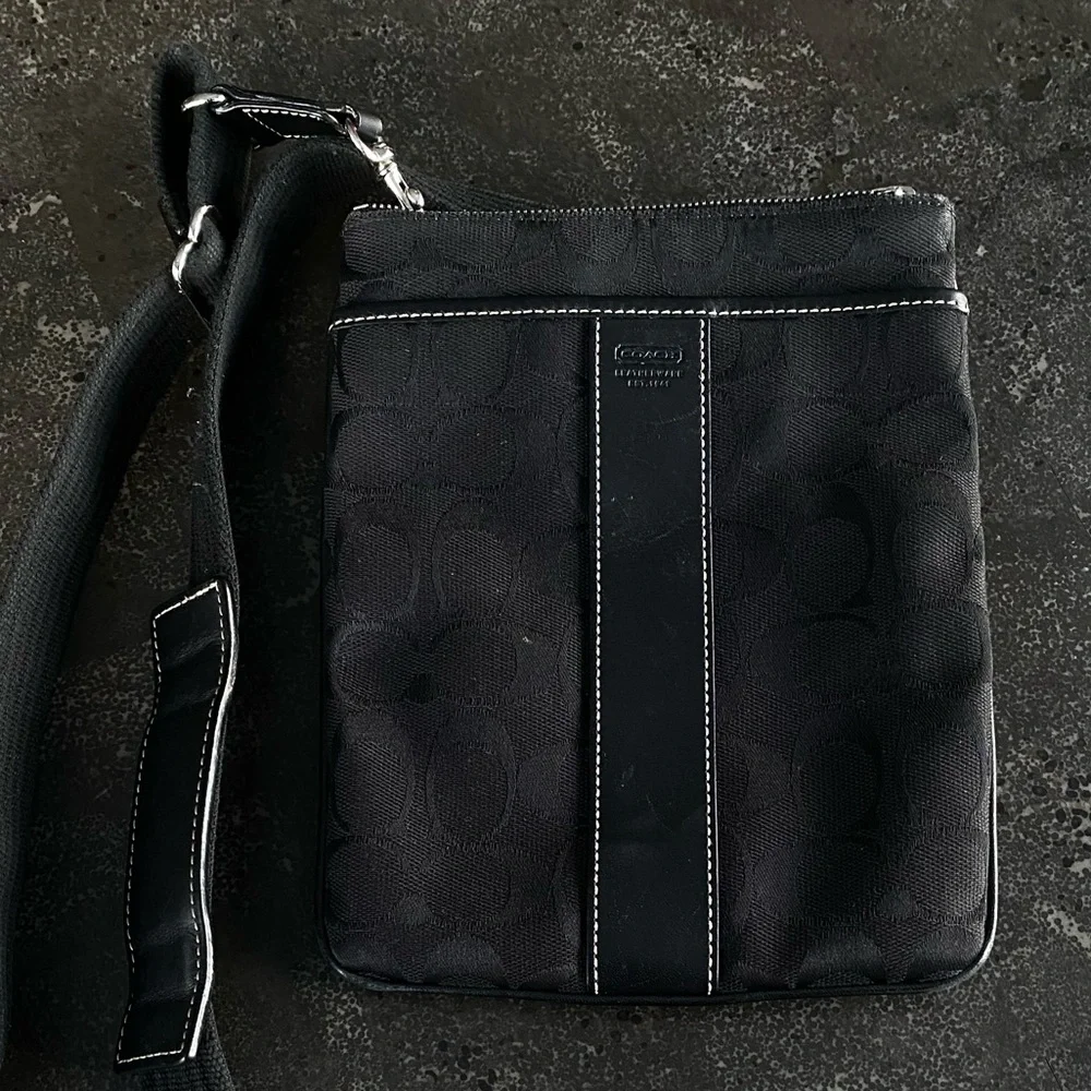 COACH Black Crossbody, Almost brand new - Picture 6 of 6